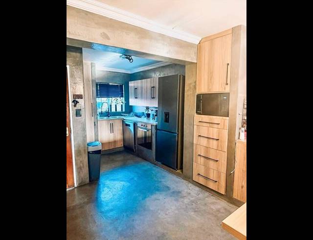 2 BEDROOM TOWNHOUSE FOR SALE IN JANSEN PARK